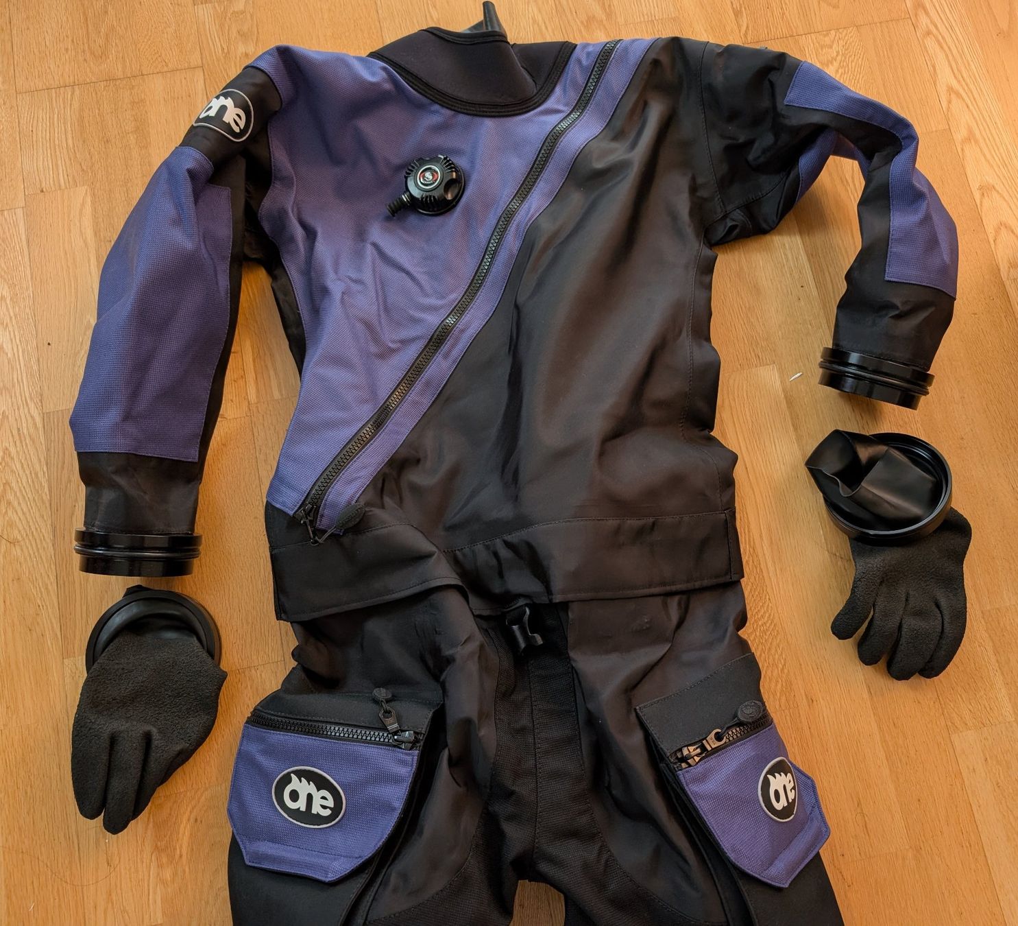 Mute per immersioni: Trockentauchanzug Ursuit – Nuovo (secondo la descrizione) da Zollikerberg venduto da WiCla01 3