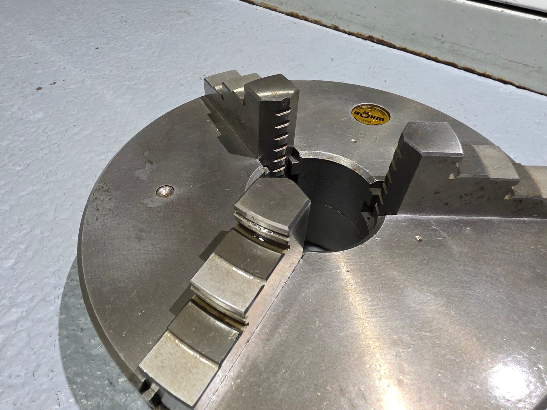 Tutti gli attrezzi: Röhm Dreibackenfutter 200mm – Usato da Sax venduto da endsim 2