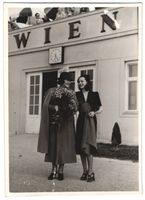 Fotografie Wien-Aspern, Schauspielerinne