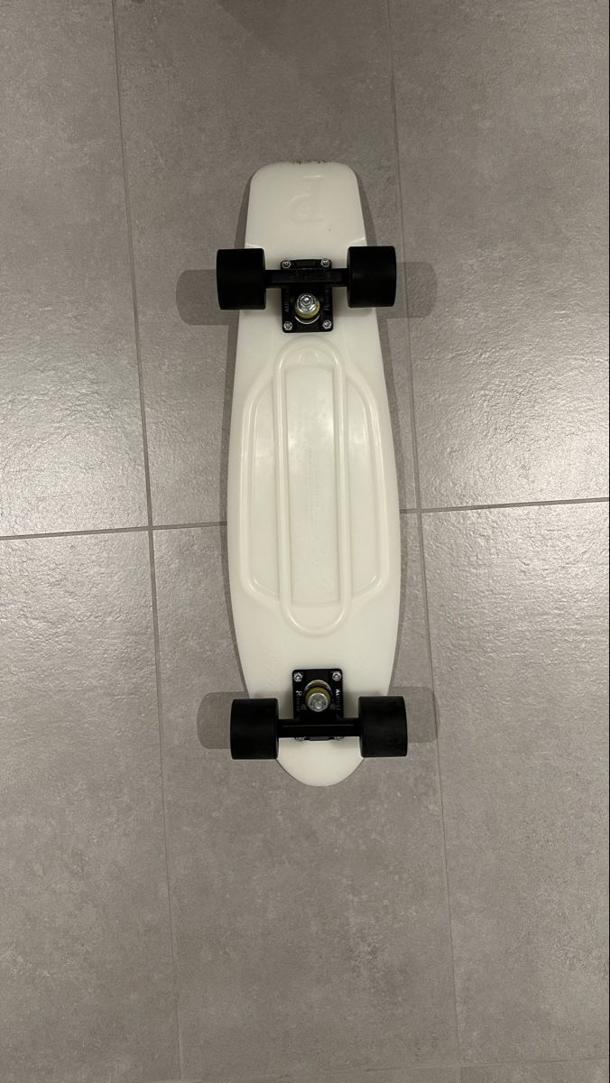 Penny Skateboards Skateboards: Penny Board Glow in the Dark – Usato da Meggen venduto da fdi_9jbk 1