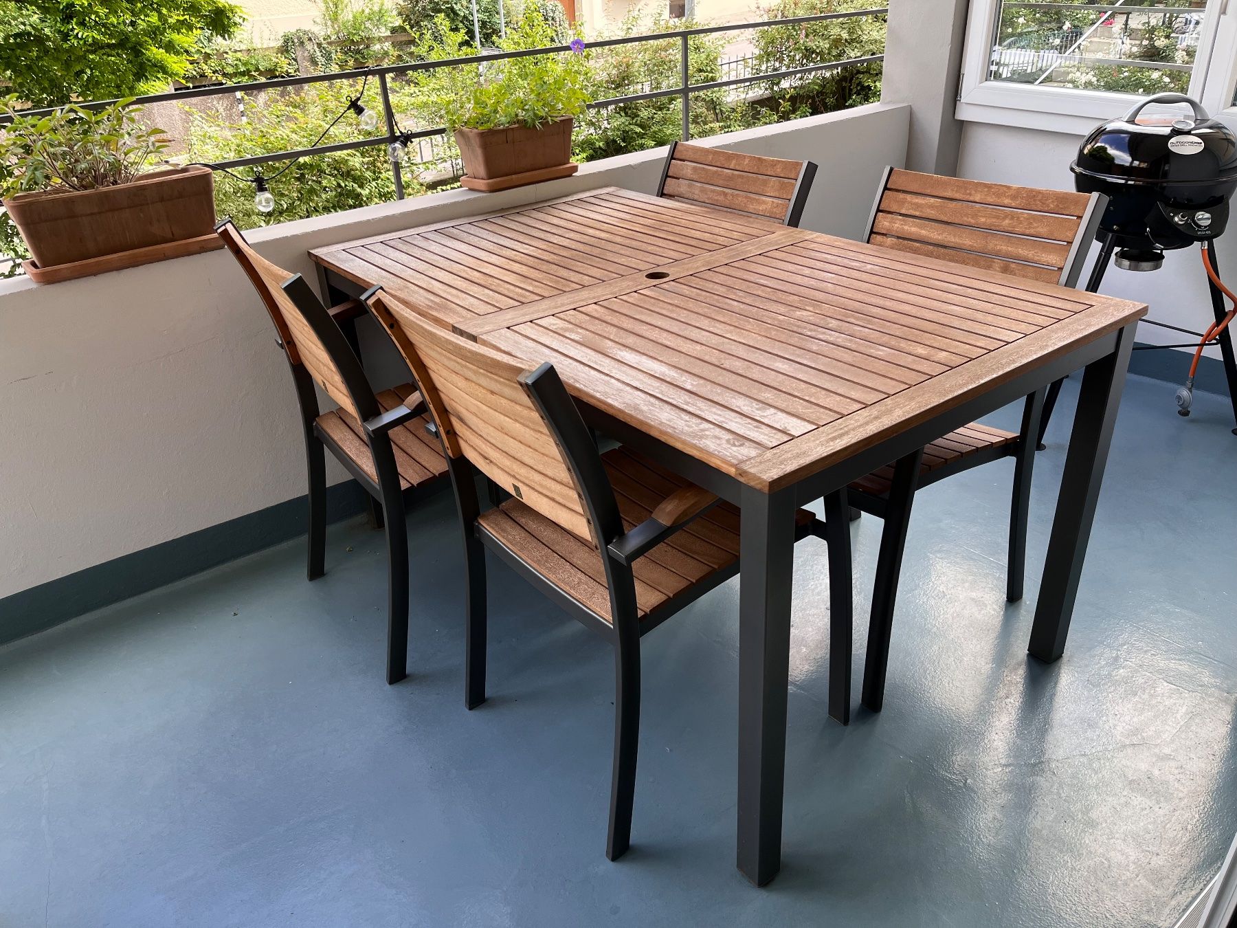 Tavoli: Gartentisch Set aus Holz und Aluminium – Usato da Bern venduto da sukh0i