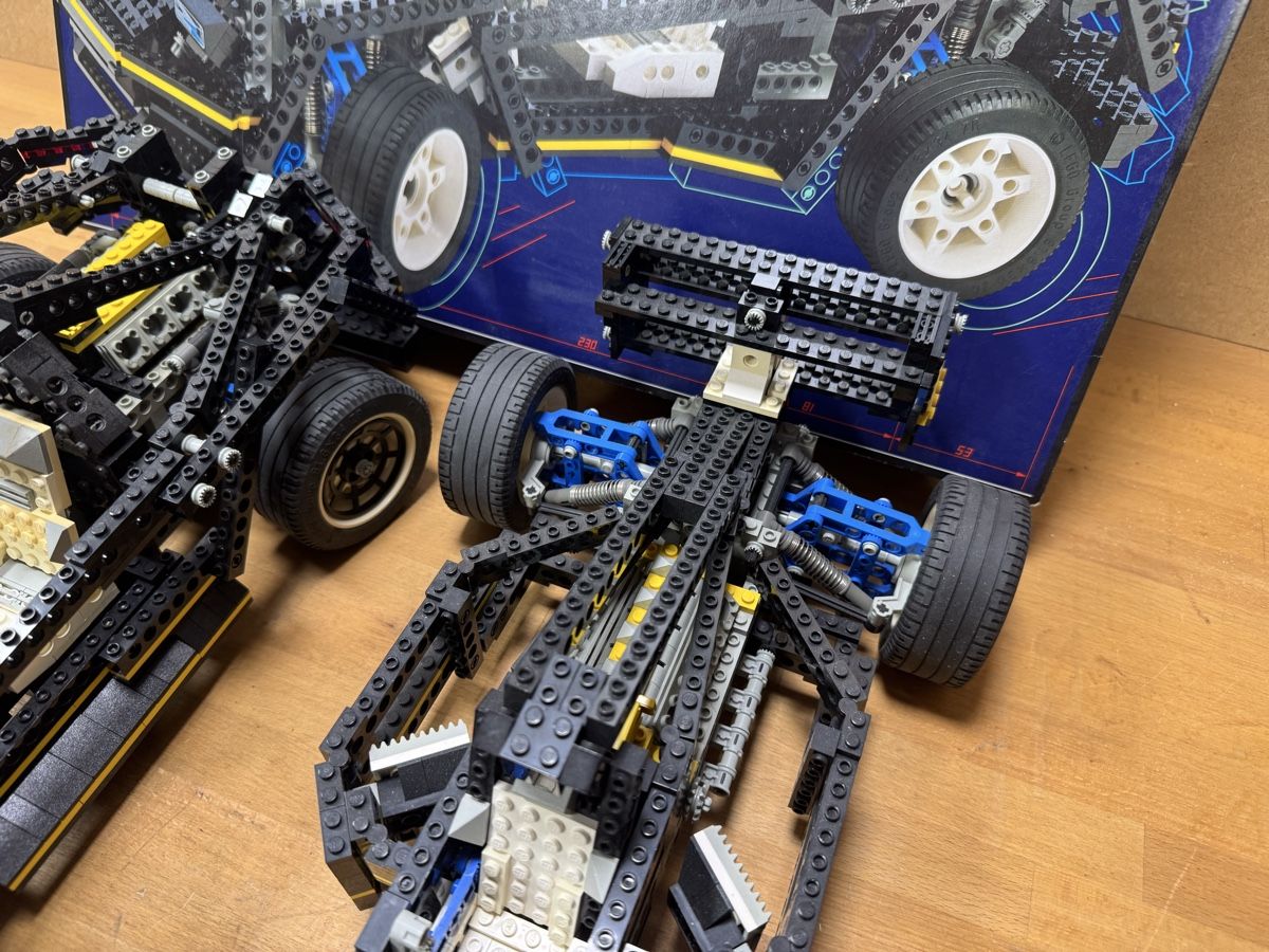 Lego Spielzeuge: Lego Technic Supercar 8880 Doppel pack  – Gebraucht aus Reutlingen von  4