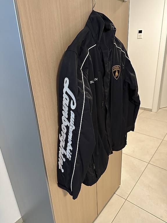 Jacken: Lamborghini Super Trofeo Winterjacke schwarz Grösse L – Gebraucht aus Pfäffikon SZ von Roccobeiricardo 2