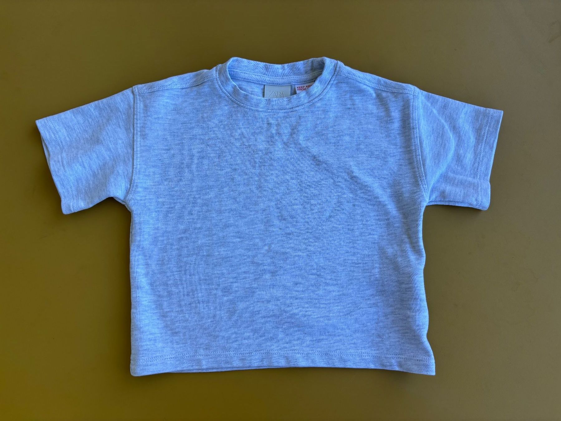 Zara Camicie, T-shirt & Polo: ZARA hellgraues Baumwollshirt Gr. 86 – Usato da Zürich venduto da missmodernage