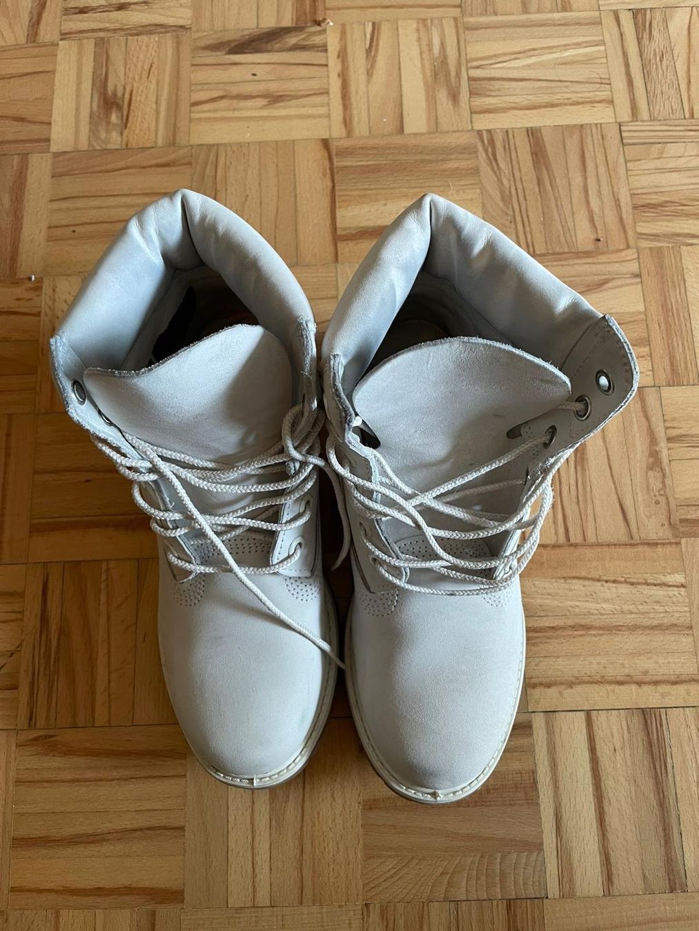 Timberland Scarpe da donna: Timberland Lederstiefel grau – Usato da Basel venduto da luc_m799 1