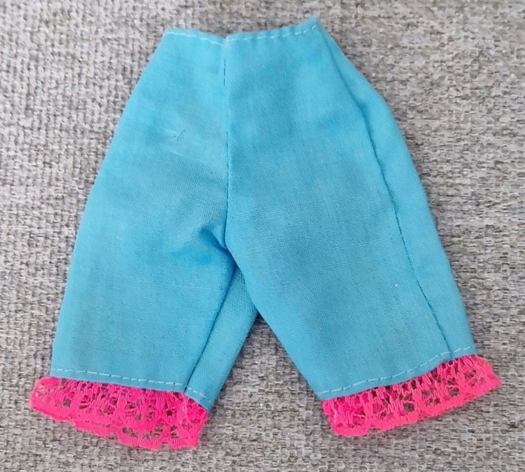 Bambole: short pour Barbie – Usato da Couvet venduto da Pioune