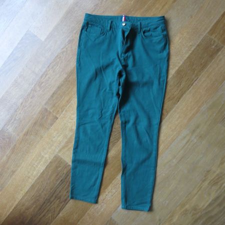 Tommy Hilfiger Hose in Dunkel-Grün, Gr. 8 Fabrikneu !!