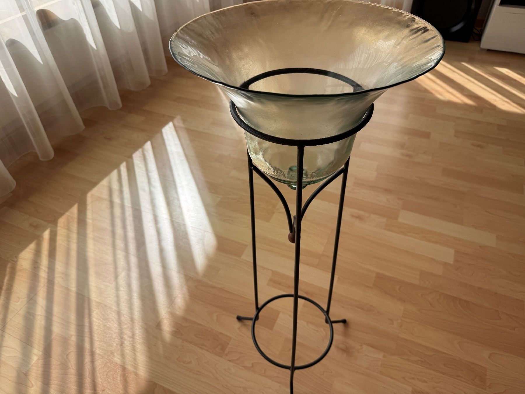 Altro per la casa: Schmiedeeisen Blumenständer mit Glasschale – Nuovo (secondo la descrizione) da Humlikon venduto da GX30 2
