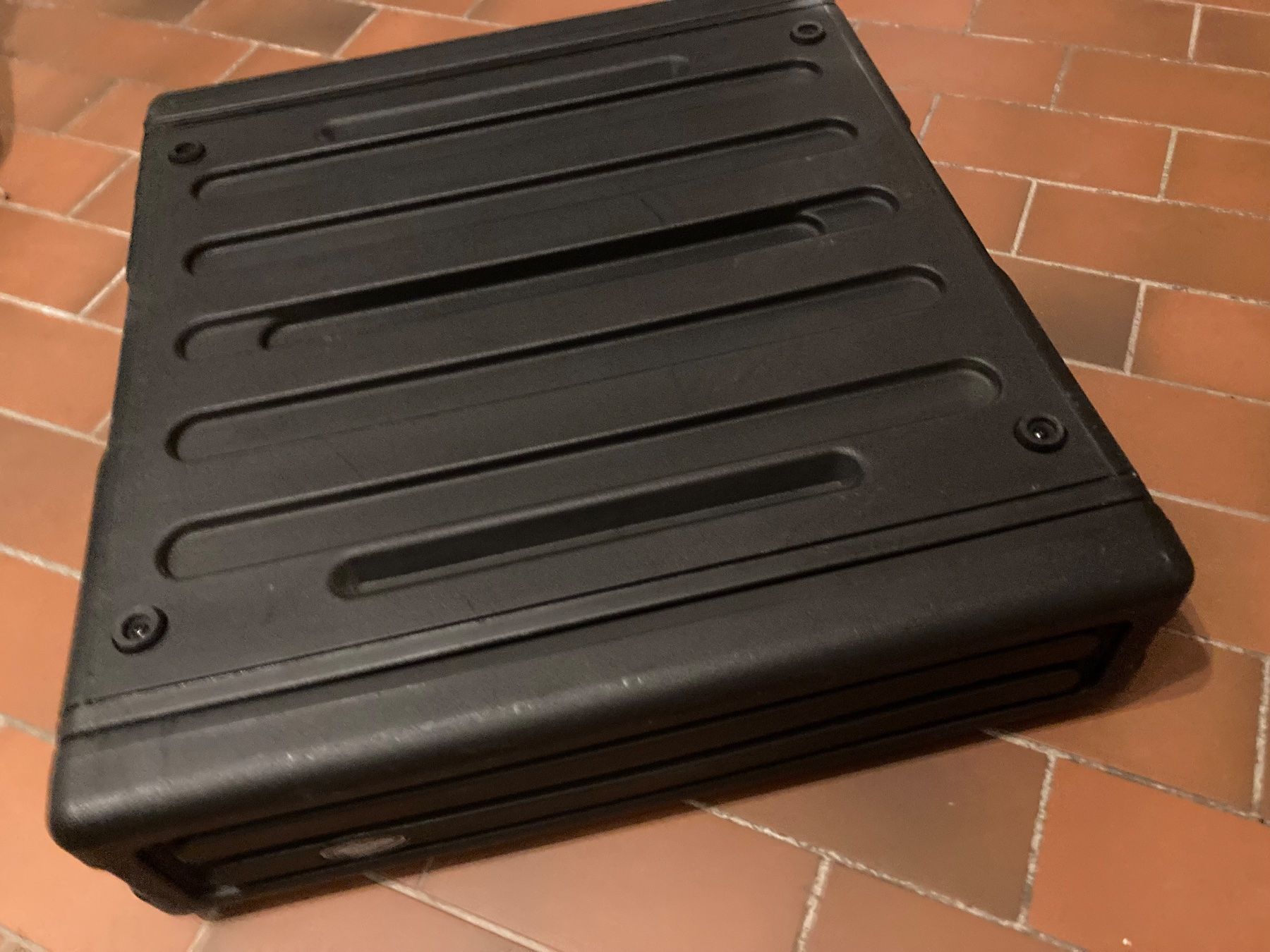 Altri accessori: SKB Roto Rack, Case, Rackcase 2HE, 2U – Usato da Muttenz venduto da El_profundo