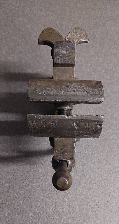 Tous les outils: Ancien étau amovible – D'occasion à Morges par pha_9xnc 1