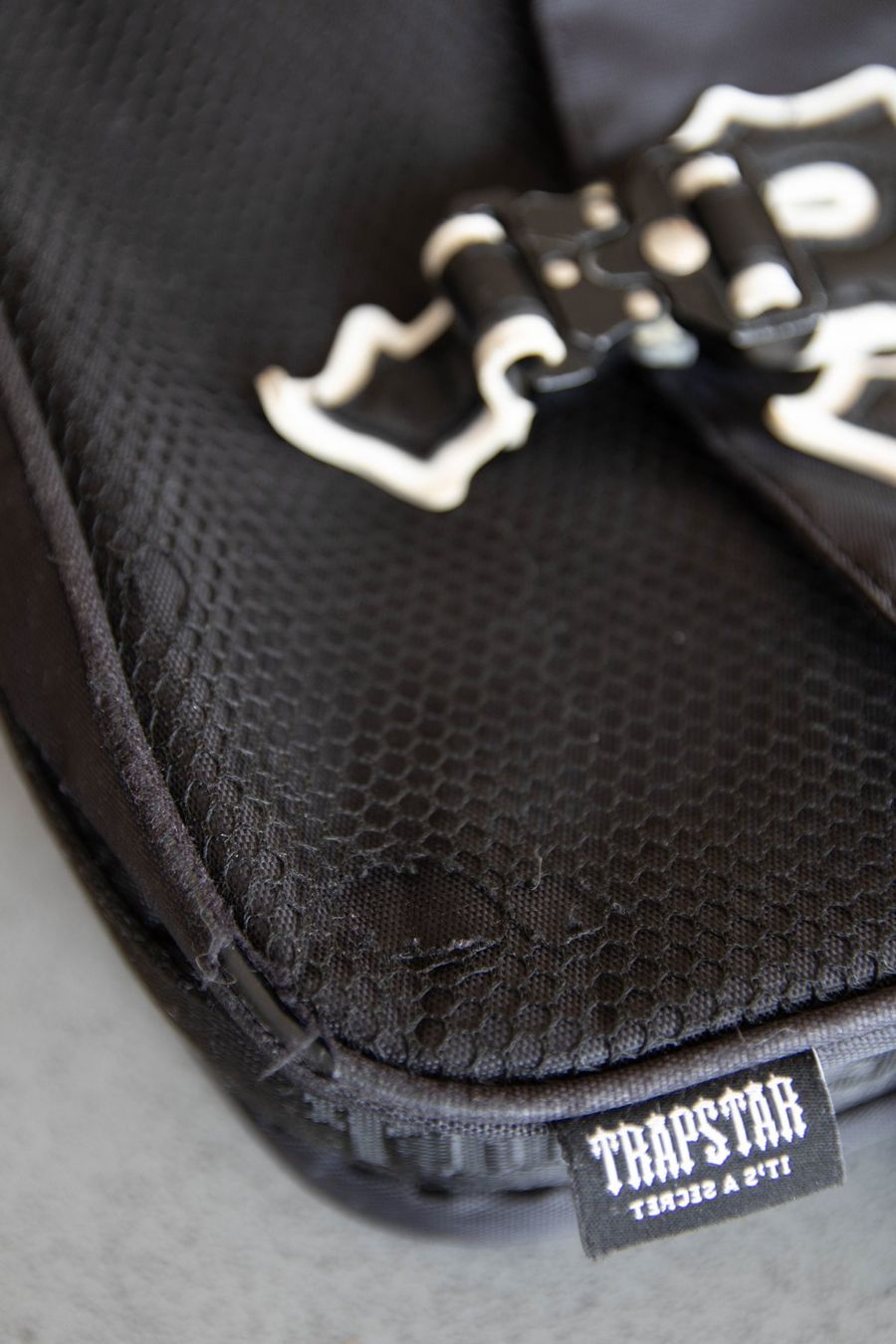 Altro in  Abbigliamento & Accessori: Sacoche Trapstar noire – Usato da St-Blaise venduto da Marc_zipper 4