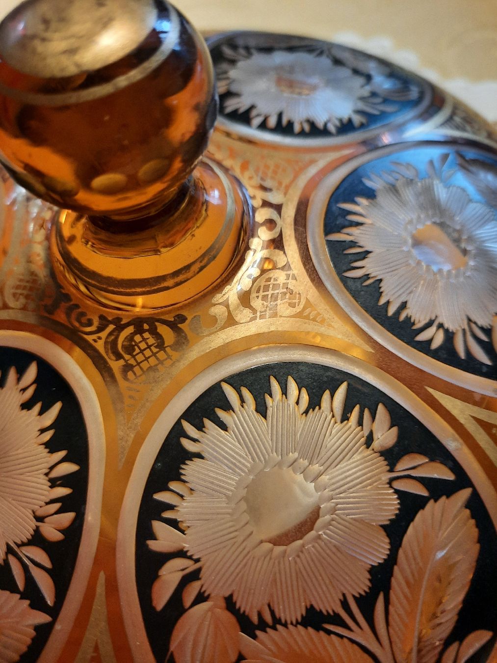 Ciotole: wunderbare böhmische Glasdose – Usato da Busswil BE venduto da balu37 1
