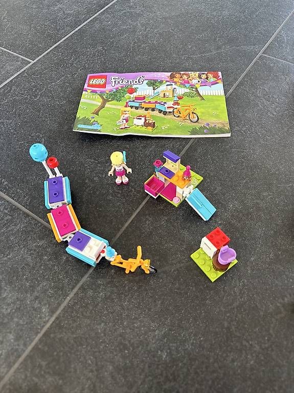 Spielzeuge: Lego Friends Set - Partyzug 41111 – Gebraucht aus Kastanienbaum von Sid6666 1