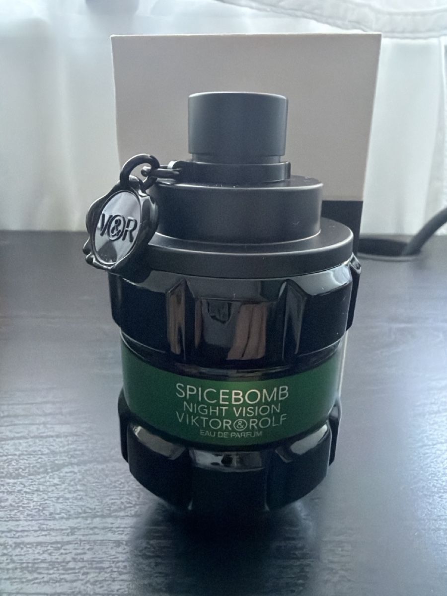 Parfum & Eau de Toilette: Viktor & Rolf Spicebomb Night Vision EdP – Neu und originalverpackt aus Rickenbach SZ von Bumblebee_3103
