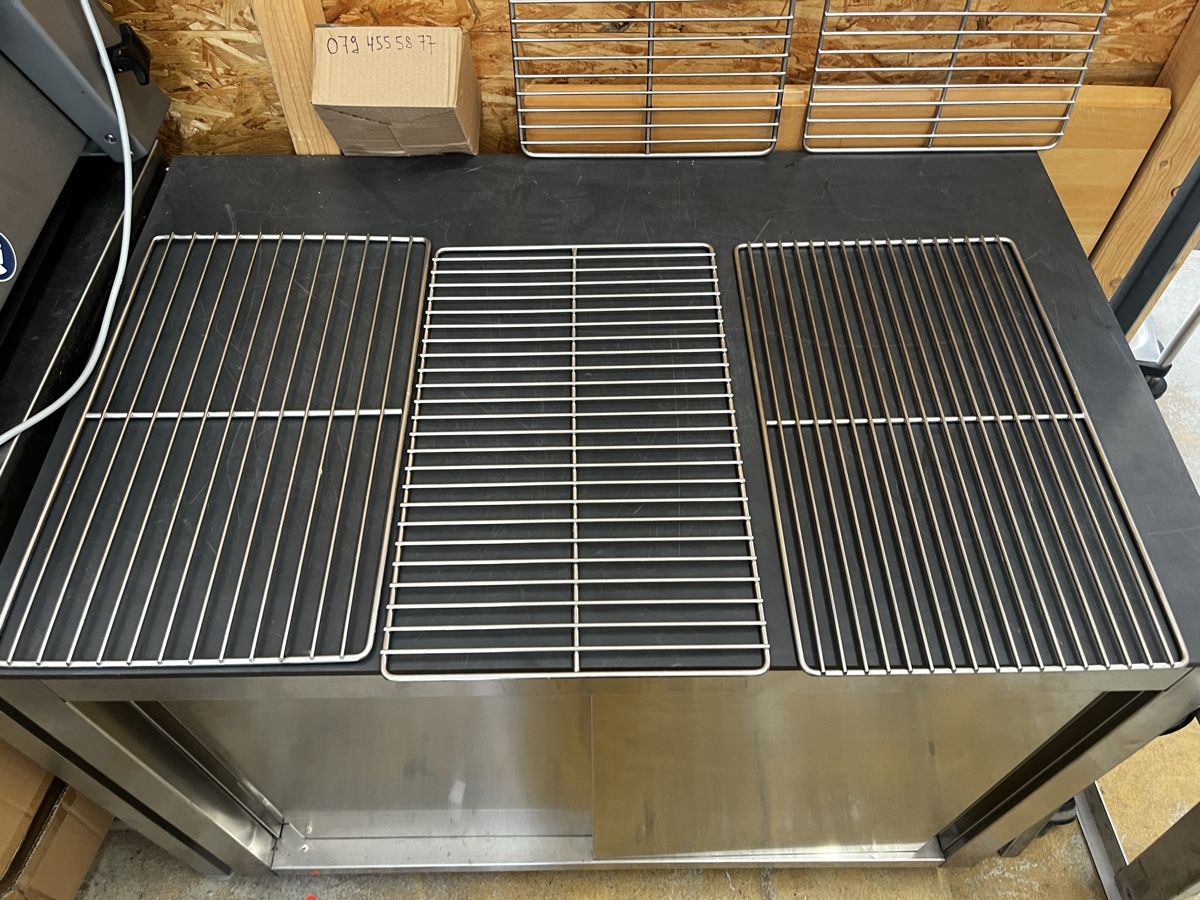 Küchengeräte: 5 x 1/1 Gitterroste  – Gebraucht aus Dittingen von Cervolino77 1