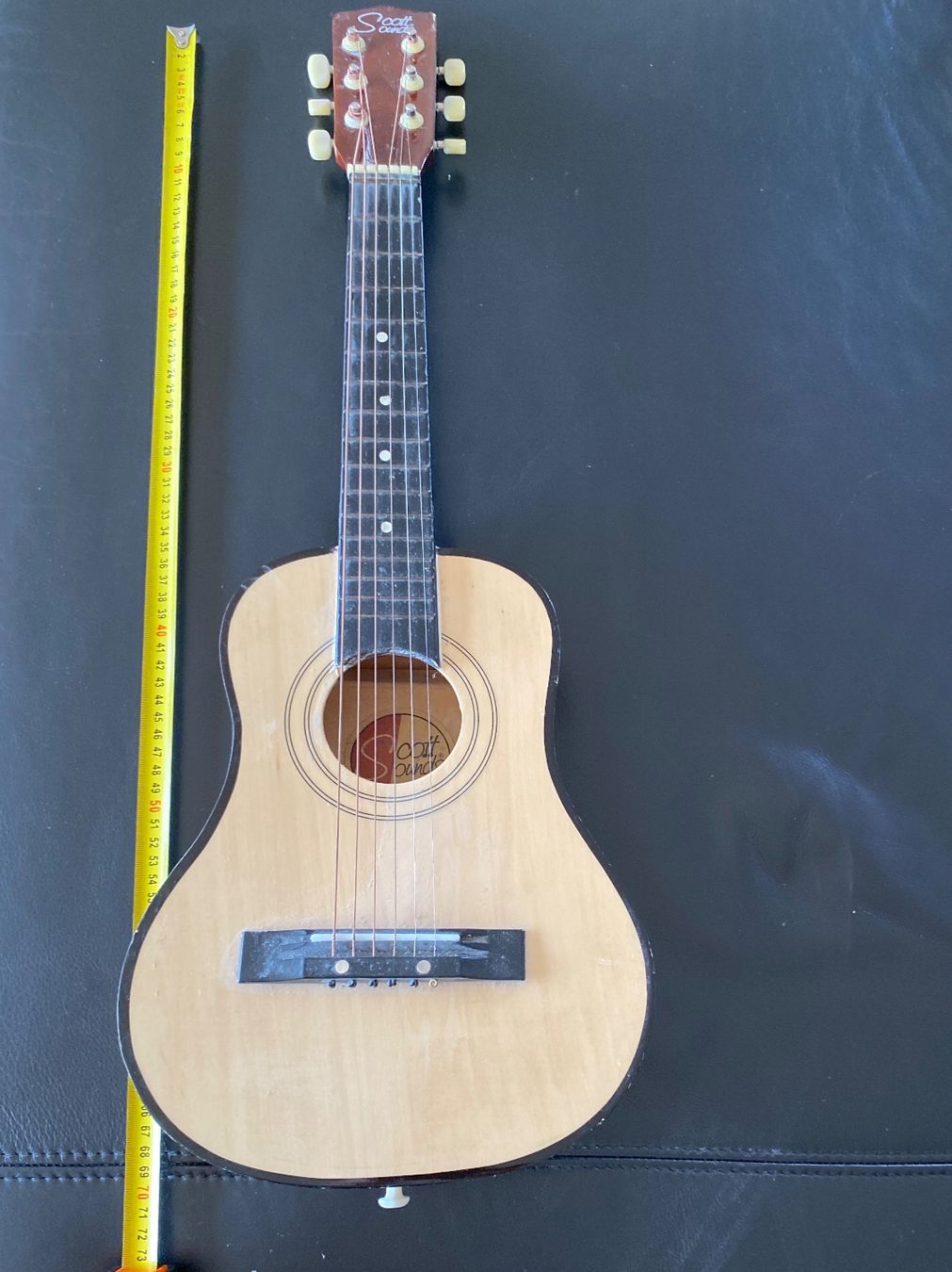 Strumenti musicali: Gitarre – Usato da Malans GR venduto da mirra1020