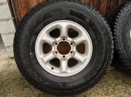 Reifen mit Alufelgen Mitsubishi Pajero