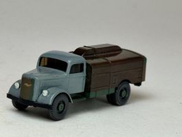 GB1 Wiking Opel Blitz Tankwagen grau/braun