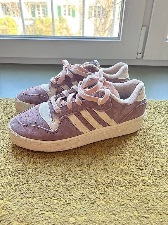 Scarpe da uomo: Adidas Schuhe Gr. 40 – Usato da Bern venduto da nicole.o