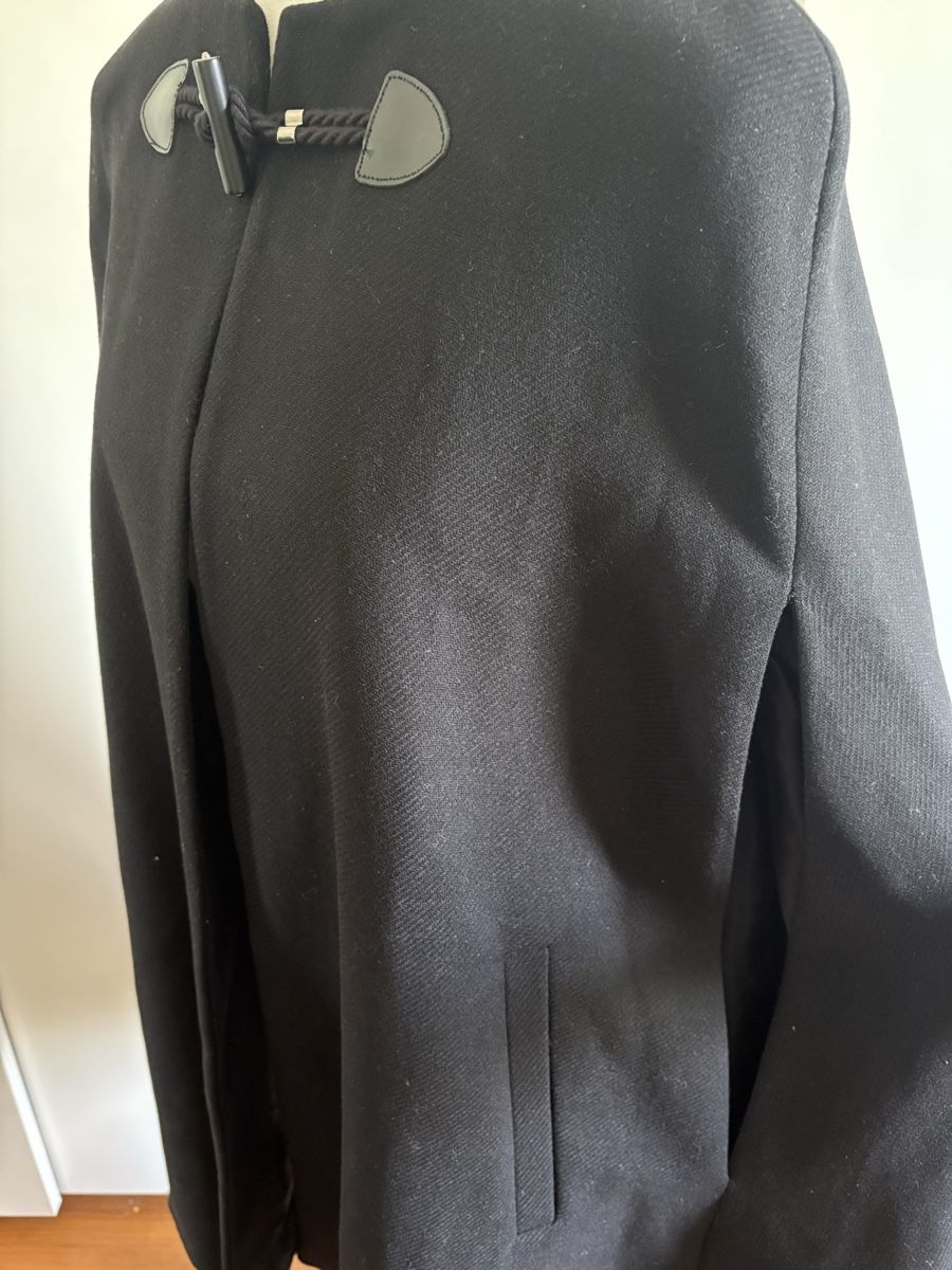 Zara Autres vêtements femmes: Cape veste Zara Manteco – D'occasion à Sion par edelweissse 1