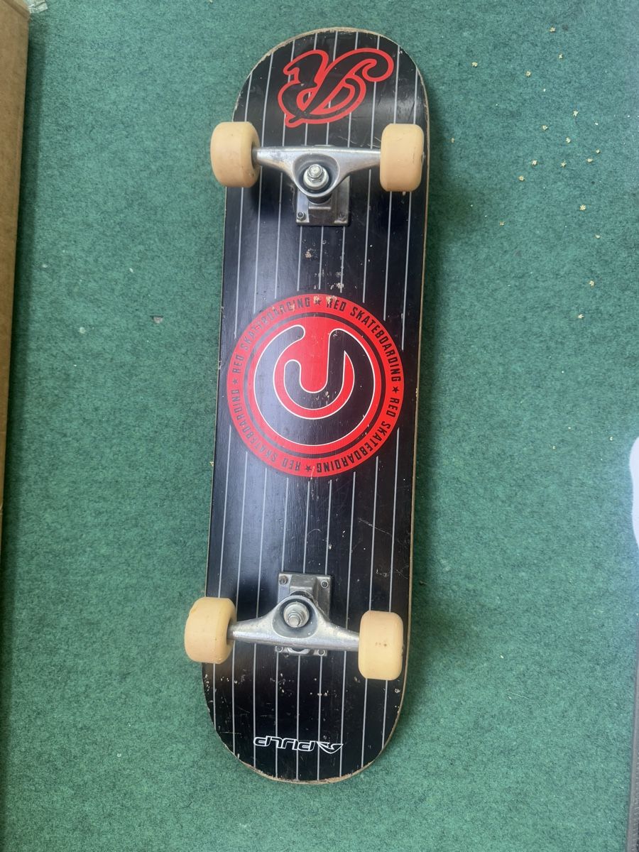 Blind Skateboards Skateboards: red skateboard – Usato da Grenchen venduto da faz_qgf2