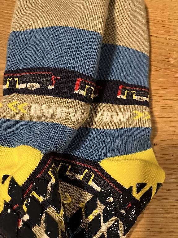 Socken: 2x Sockenpaar RVBW-Bus (mit Noppen!) – Gebraucht aus Basel von jon_z292 2