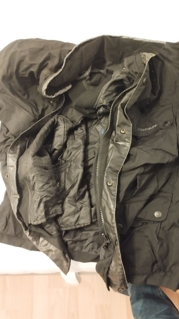 Dainese Giacche: Schwarze Dainese Motorradjacke, Grösse 48 – Usato da Basel venduto da Schof 7