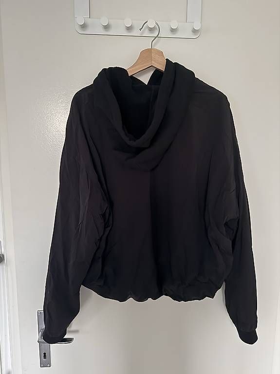 Alexander Wang Pullover & Sweatshirts: Alexander Wang Hoodie / Pullover, M – Gebraucht aus Zürich von ter_k7kp 1