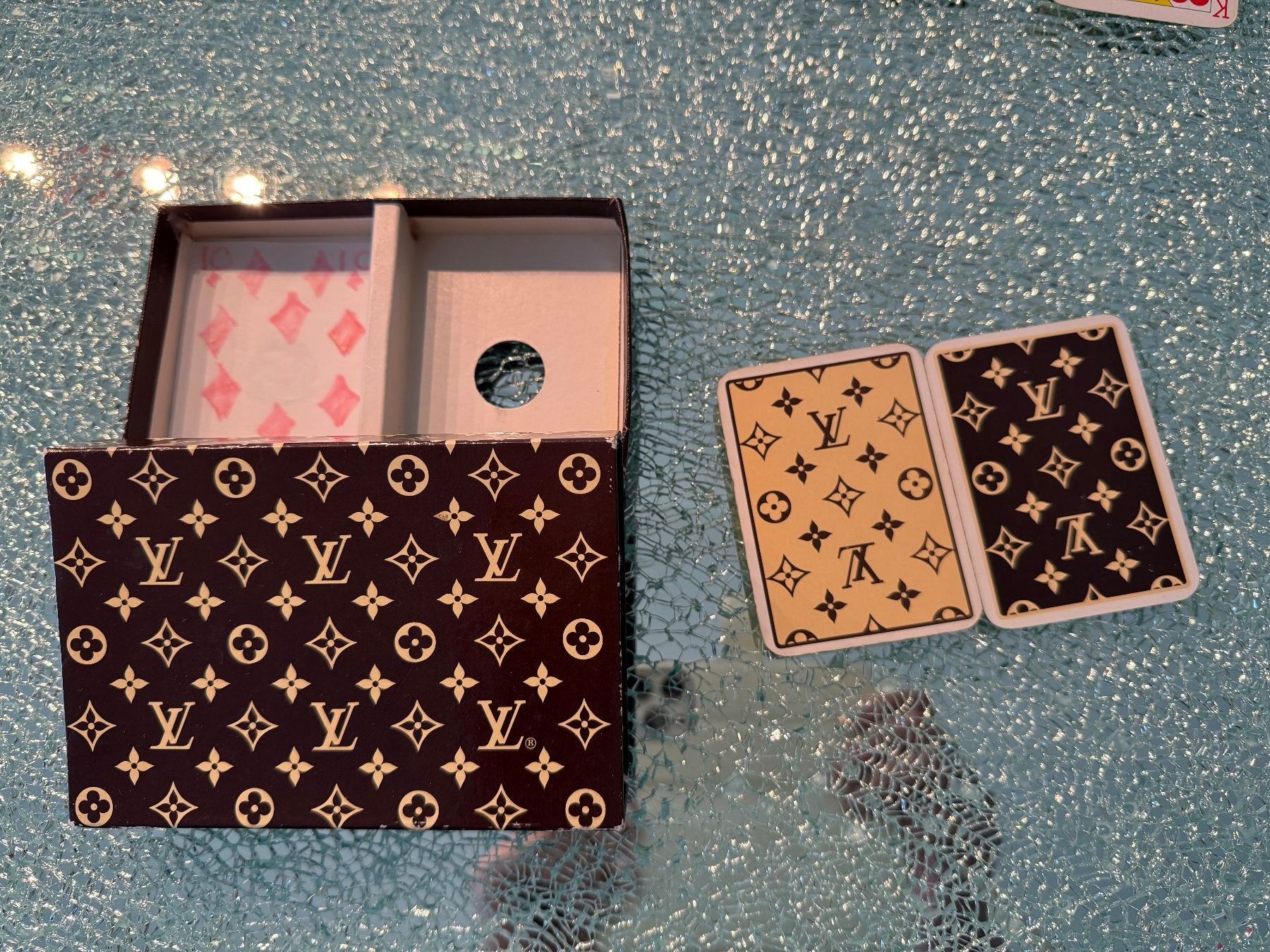 Giochi: Louis Vuitton Vintage Spielkarten Set Karten Deck LV – Usato da Muttenz venduto da wyhaegli 2