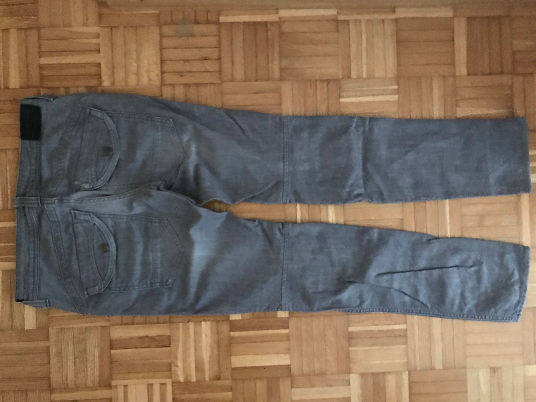 H&M Jeans: Jeans Hose von H&M Grösse 29 grau – Usato da Emmenbrücke venduto da Hathor123 3