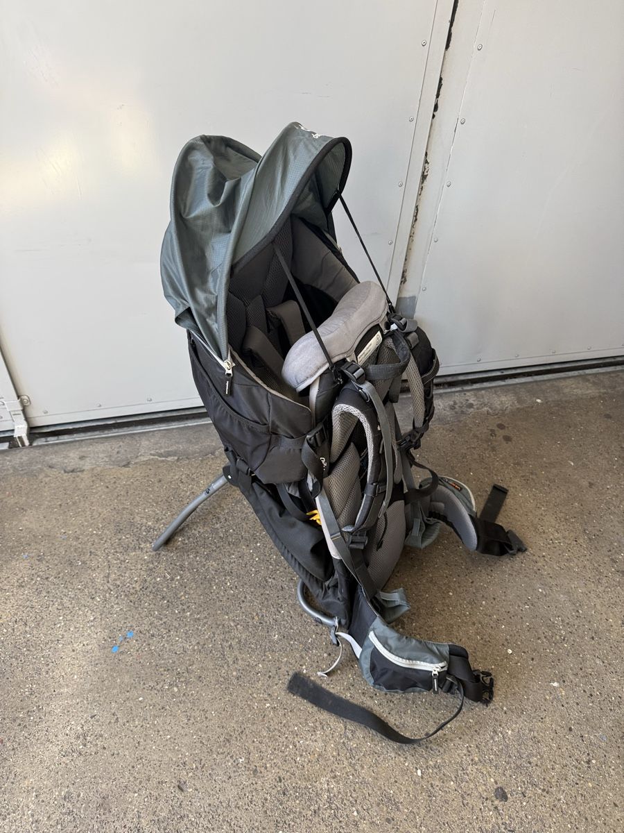 Deuter Marsupi portabebè: Deuter Kindertrage Wanderrucksack – Usato da Pfungen venduto da 3LGK158 1