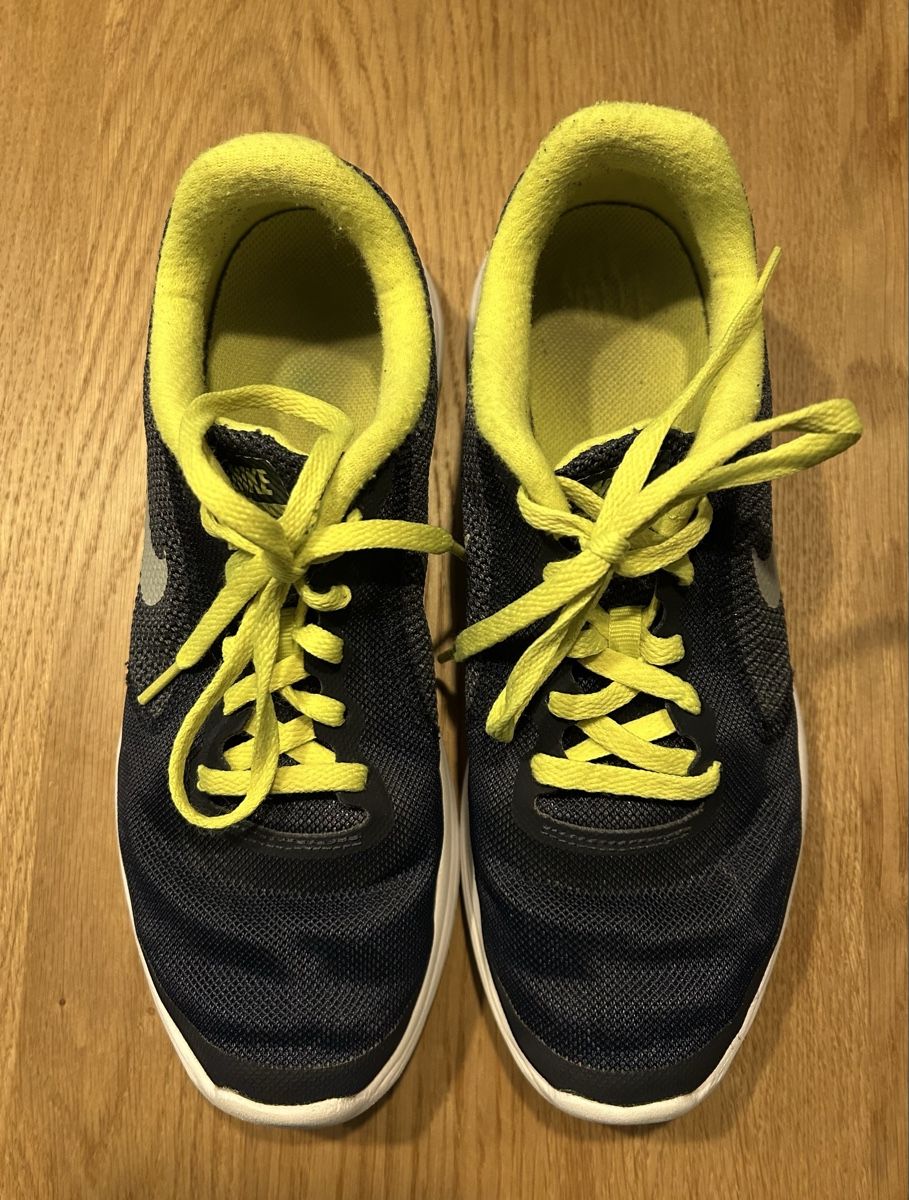 Herrenschuhe: Nike Revolution 3 Laufschuhe EU 39 – Gebraucht aus Andelfingen von nas_kfg6 2