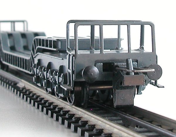 Trix Modellini di ferrovie: Trix Schwerlastwagen Spur H0 – Usato da Oberwil BL venduto da Klang 2