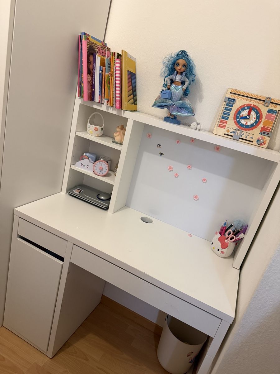 Bureaux: Ikea Micke Kinderschreibtisch  – D'occasion à Wettingen par mha_6hdg 2