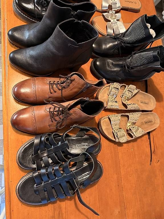 Scarpe da donna: Chaussures pour femme – Usato da Thônex venduto da donfuegoxx 1
