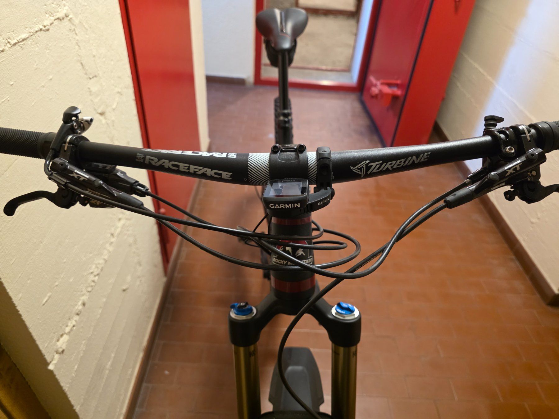 Rocky Mountain Bicycles Biciclette: VTT Rocky Mountain Carbone taille M – Usato da Sion venduto da almeida 6