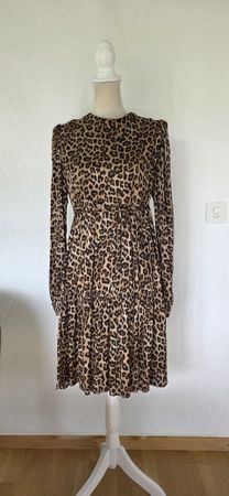 Hübsches Leo Kleid von "TWINSET" Gr. 42 (It.48)