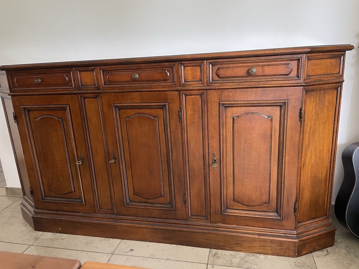 Cassettiere: Sideboard Holz dunkel mit Schubladen – Usato da Au ZH venduto da PeaceundBluemli
