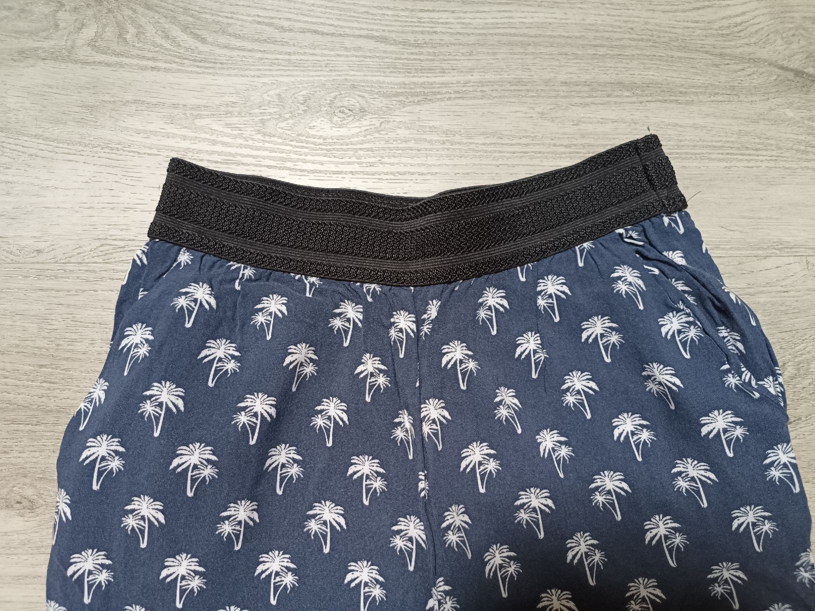Only Pantaloni: Only Sommerhose 36/38 – Usato da Bätterkinden venduto da Elefantenzoo 1