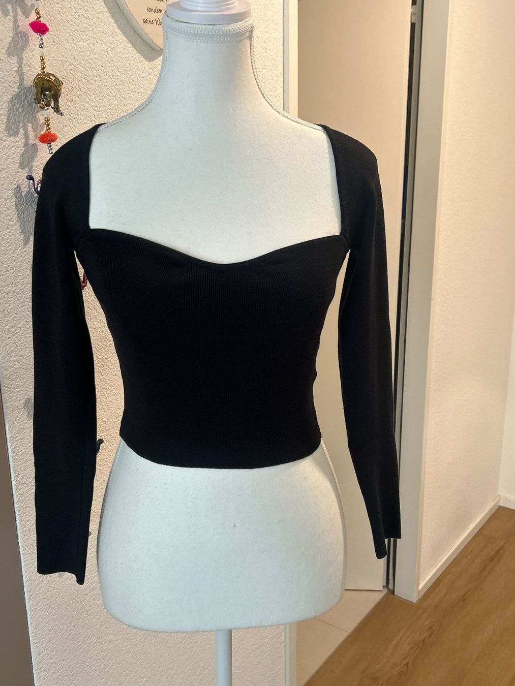 H&M Maglioni & Felpe: Damen Pullover langarm schwarz von Divided Gr.S – Usato da Brunnen venduto da Nala2929 2