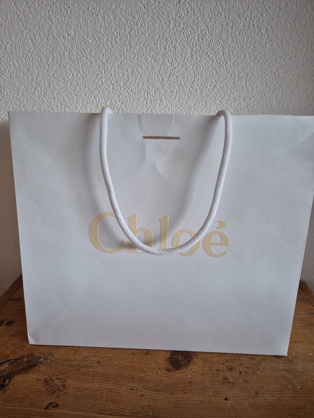 Chloé Borse: Papiertasche Chloe weiss 31 x 36 cm Einkaufstasche Tüte – Usato da Würenlos venduto da Toolia 4