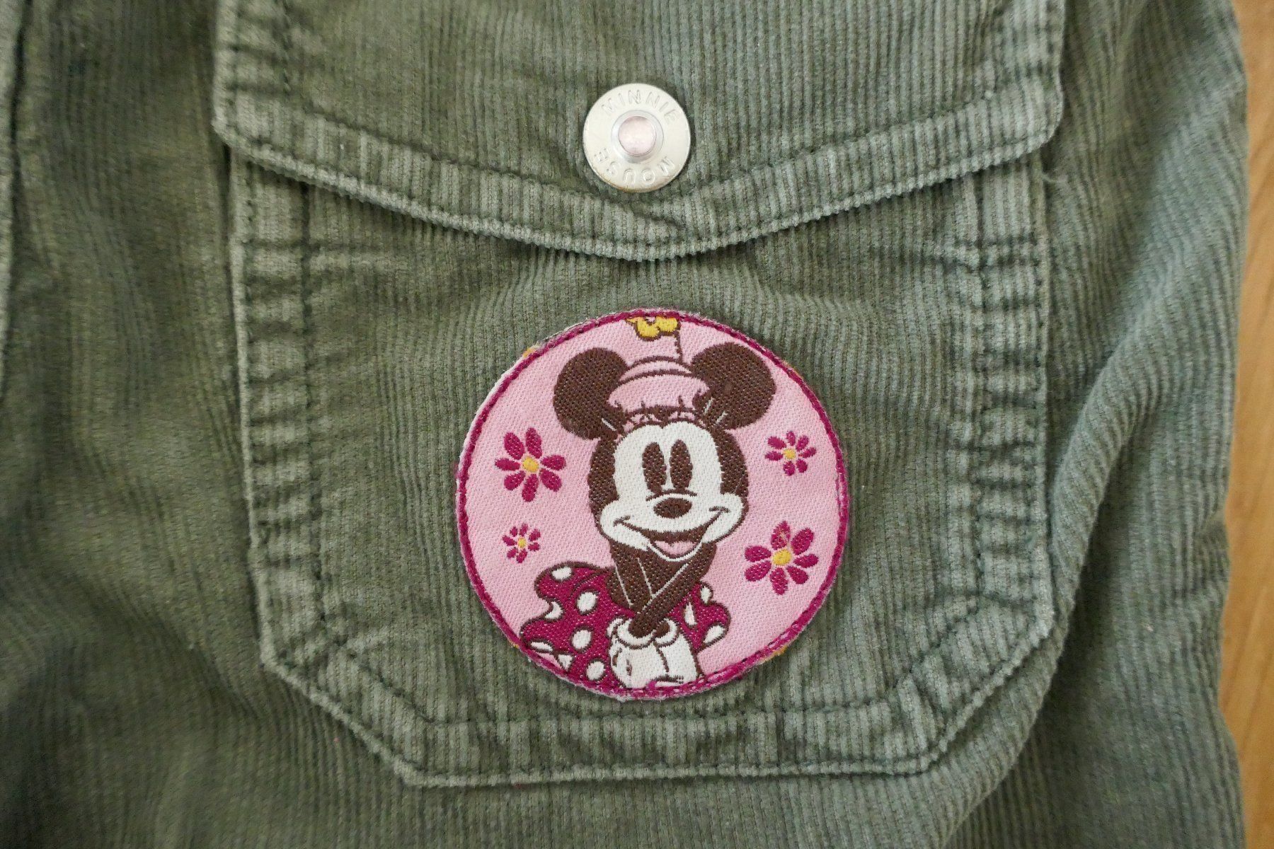 H&M Pantaloni: Shorts mit Minnie Mouse Gr. 92 / short – Usato da Villars-sur-Glâne venduto da richardette 4