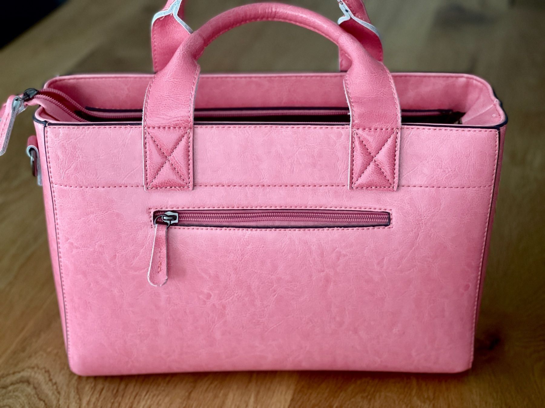 Borse da donna: Fabrikneue Tasche rosa – Nuovo e nell'imballaggio originale da Mühlethurnen venduto da Fudoshin1 2