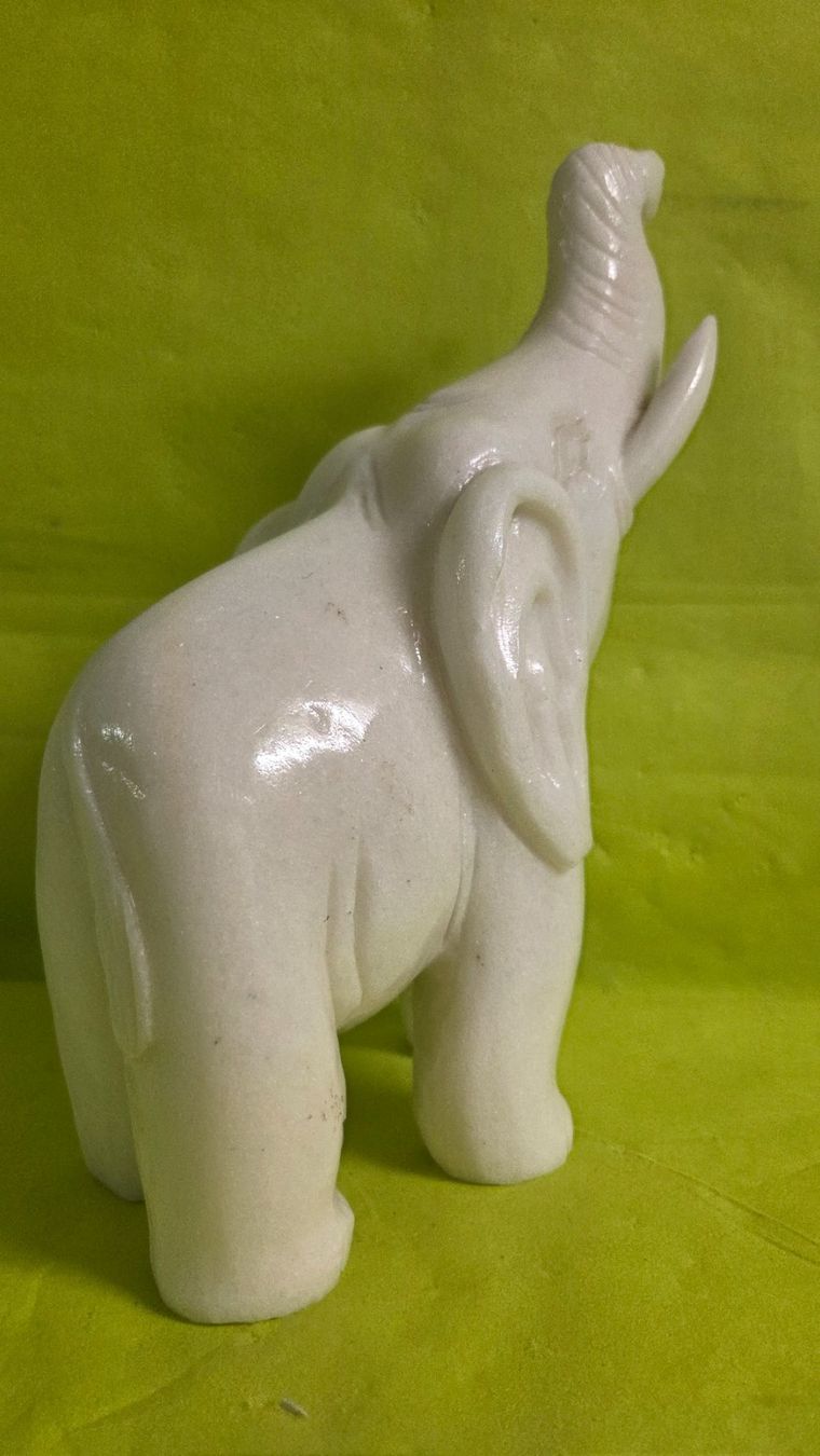 Skulpturen & Statuen: Schöner Elefant aus Marmor 30cm – Neu (gemäss Beschreibung) aus Roggliswil von Mabelco 3