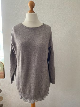 kuscheliger Long Strickpulli mit Spitzenborte in Gr. S/M
