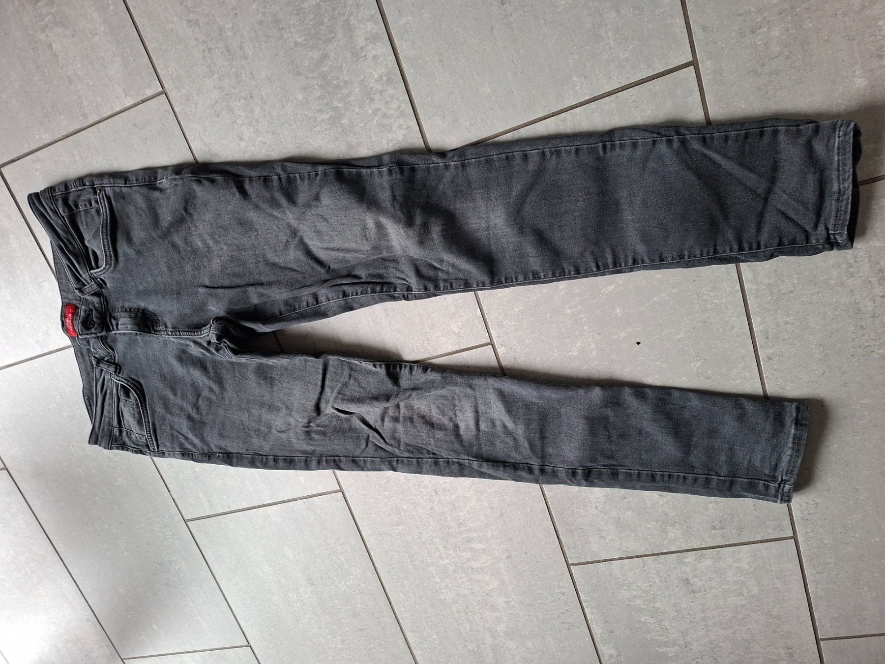 S.Oliver Jeans: S.Oliver Jeans, grau, Grösse 40, super Zustand! – Gebraucht aus Killwangen von KIANA08