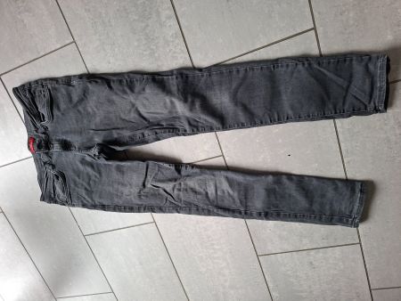 S.Oliver Jeans, grau, Grösse 40, super Zustand!