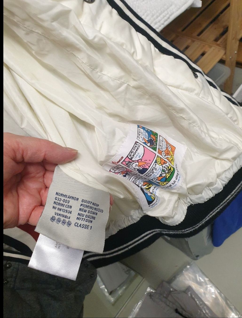 Giacche: Moncler Winterjacke, Grau - Top Zustand! – Usato da Zürich venduto da age5. 1