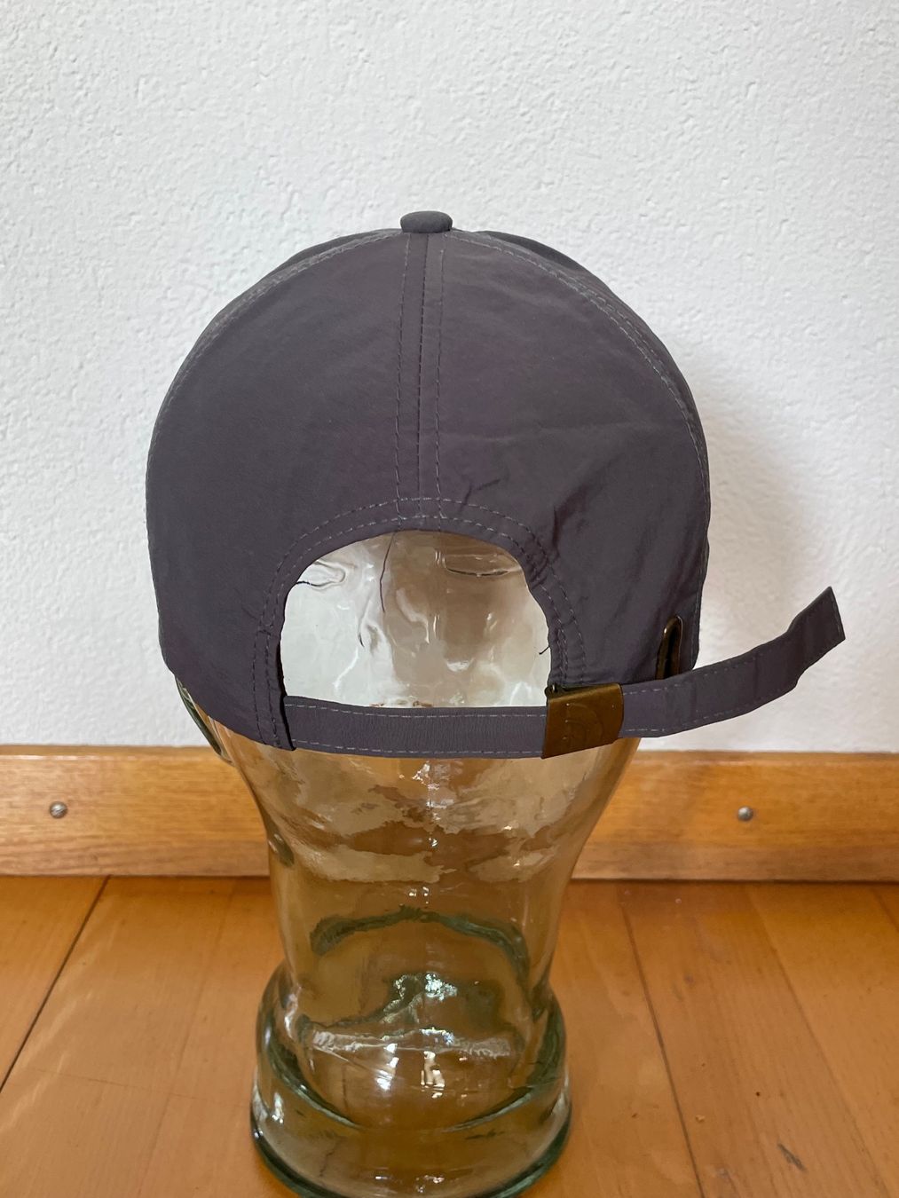 North Face Copricapi, berretti & cappellini: Vintage 90s North face folding cap – Usato da Zürich venduto da le_souk 2