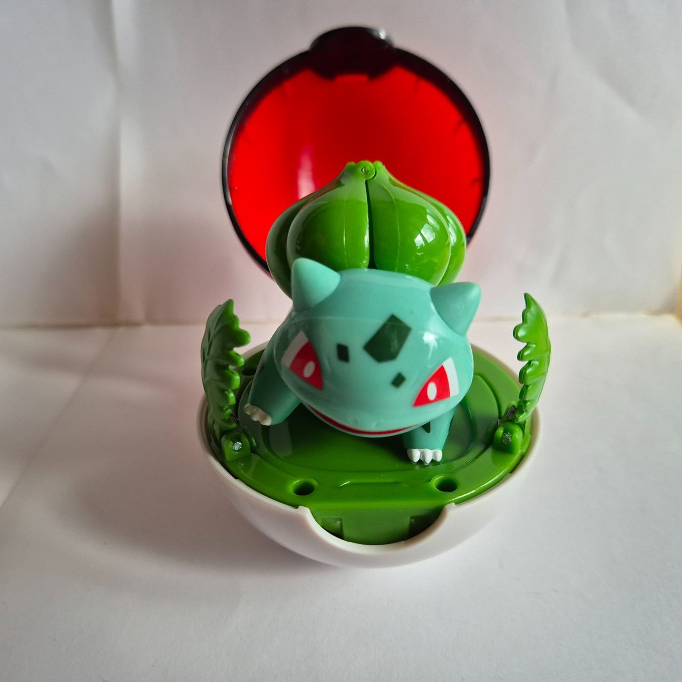 Pokémon Statuette: Pokeball Figur - Bisasam - Pokemon - MER – Nuovo (secondo la descrizione) da Zürich venduto da Mephisto87